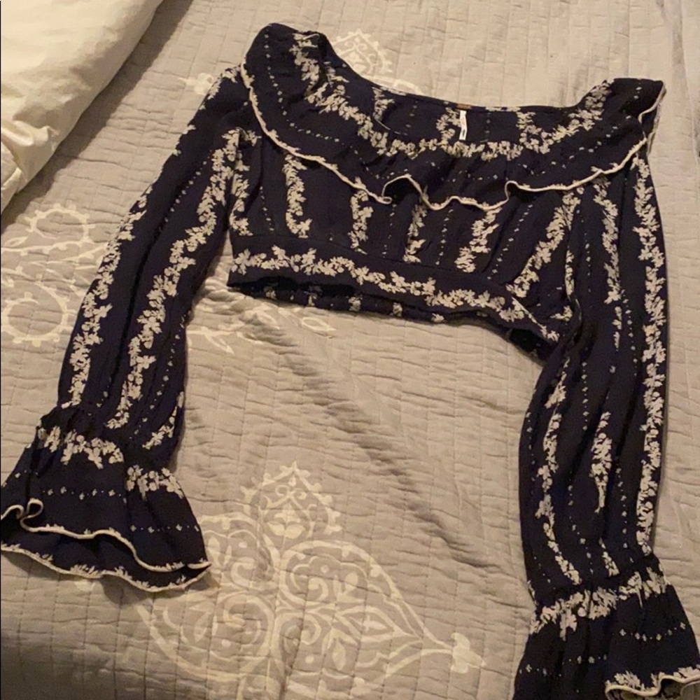 Free people long sleeved crop top